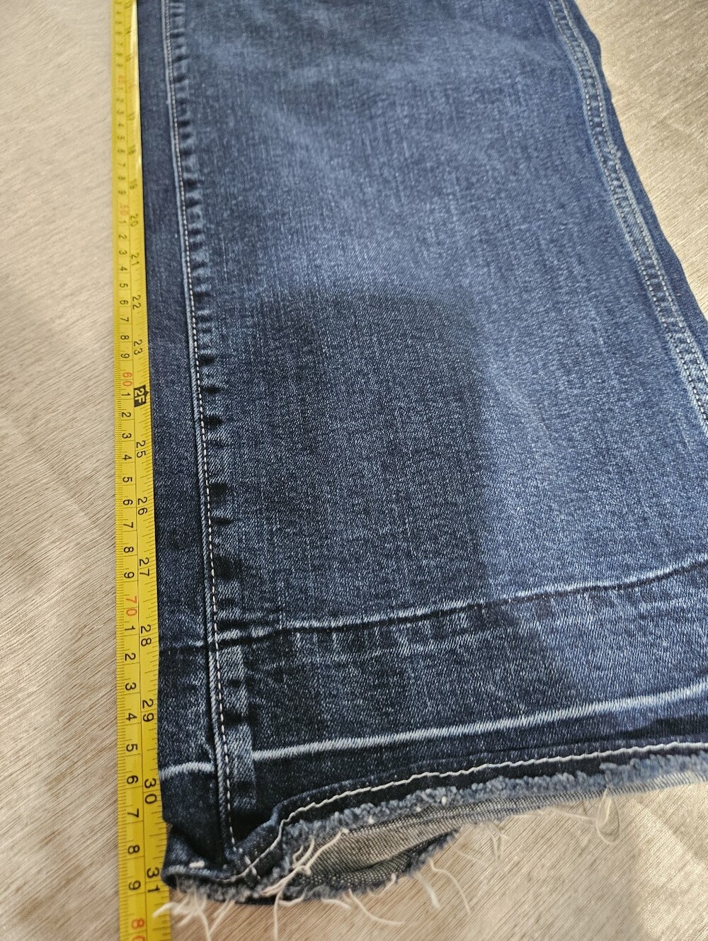 Old Navy Extra High Rise Wide Leg Jeans Size 6 - Picture 6 of 6